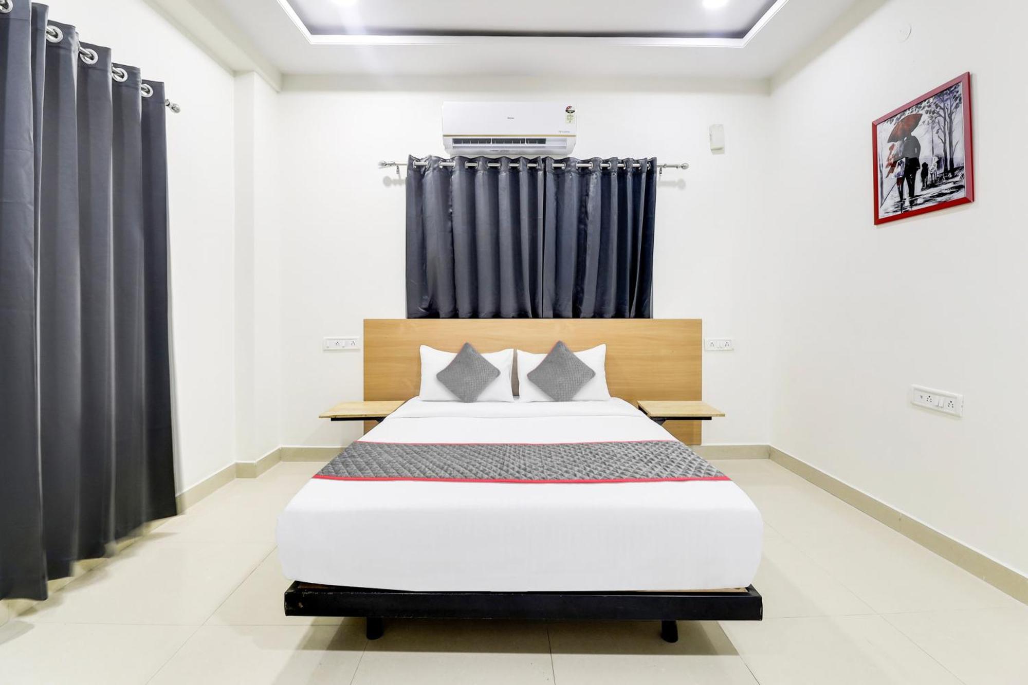 Super Townhouse De Alphabet Hotel Kukatpally Nexus Mall Хайдарабад Экстерьер фото