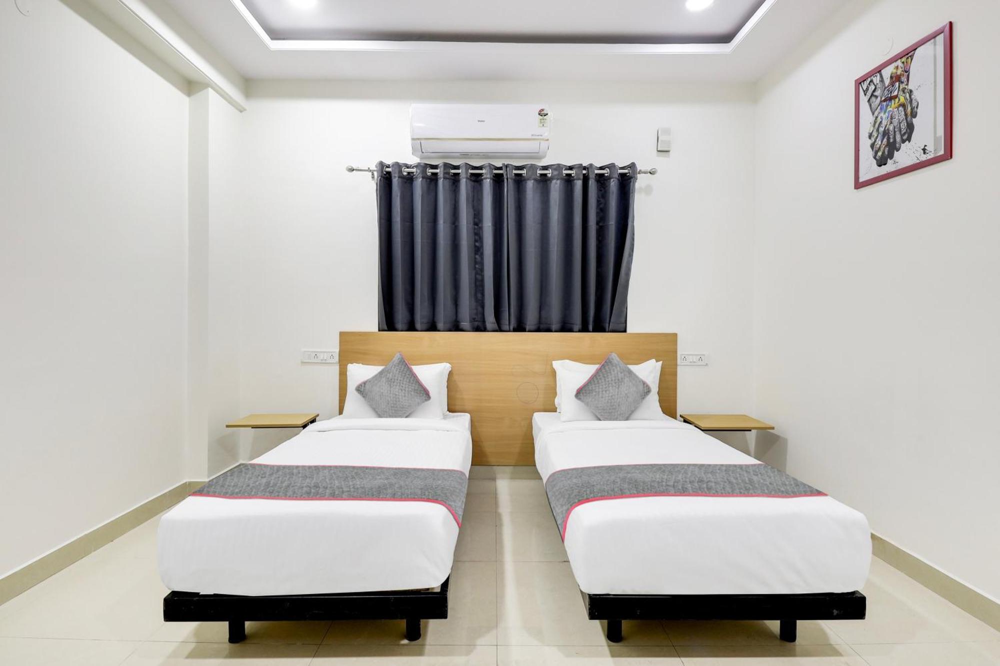 Super Townhouse De Alphabet Hotel Kukatpally Nexus Mall Хайдарабад Экстерьер фото